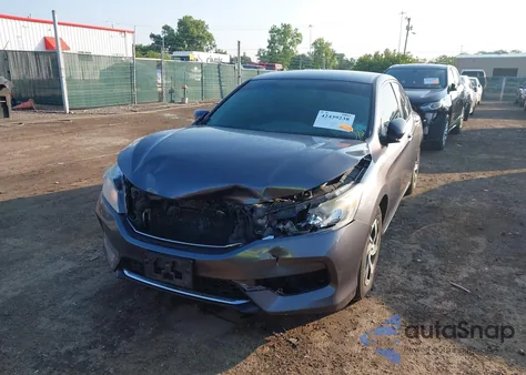 2016 Honda Accord Lx z USA, uszkodzony, nr VIN 1HGCR2F3XGA120071